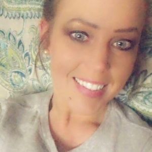 Meet your Posher, Alicia